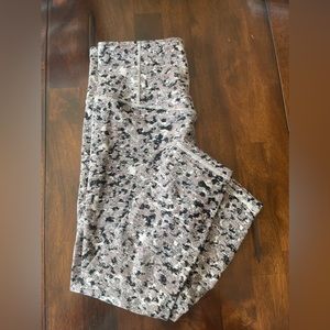 Athleta Elation Textured 7/8 Tight